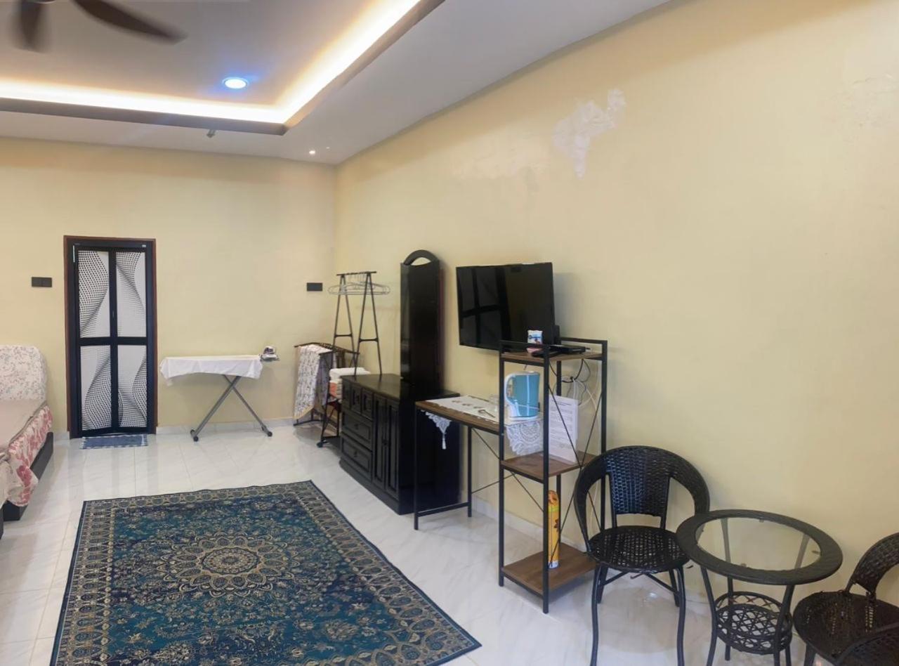 Makndak Roomstay Arau Esterno foto